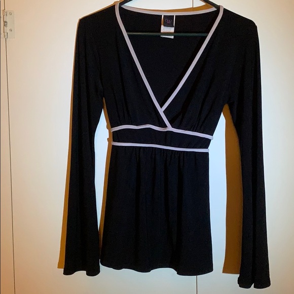 Blouse - Picture 2 of 3